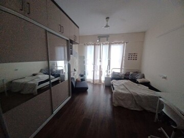 Room in 3 BHK Apartment at Godrej Aqua, International Airport Road – for Sale