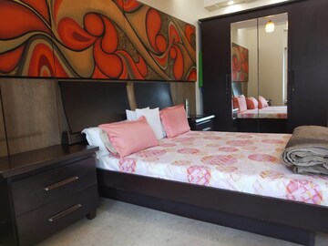 Room in 3 BHK Apartment at Samartha Aangan, Andheri West – for Rent