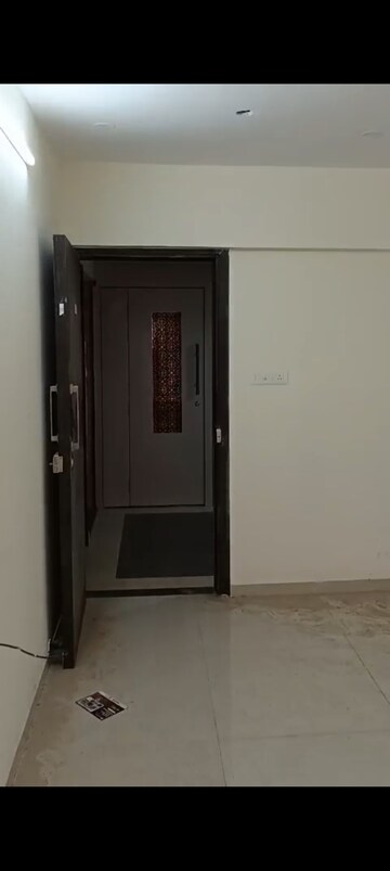 Room in 1 BHK Apartment at MICL Aaradhya One Park, Ghatkopar East – for Rent