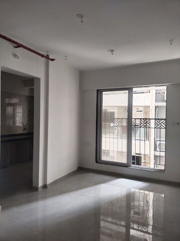 Room in 1 BHK Apartment at Vaibhavlaxmi East Syde, Ghatkopar East – for Rent
