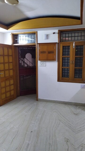 2 BHK Builder Floor For Rent in Rohini Sector 8