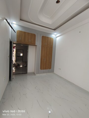 Room in 3 BHK Villa at Kalwar Road – for Sale