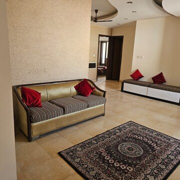 Living Room in 3 BHK Apartment at Sector 21 – for Rent