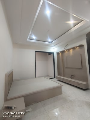 Room in 4 BHK Villa at Jhotwara – for Sale