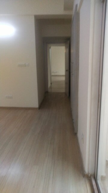 Room in 3 BHK Apartment at Moti Nagar – for Sale