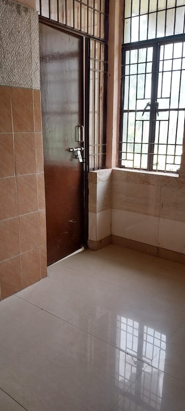 Room in 1.5 BHK Apartment at Sector 10 Greater Noida – for Sale