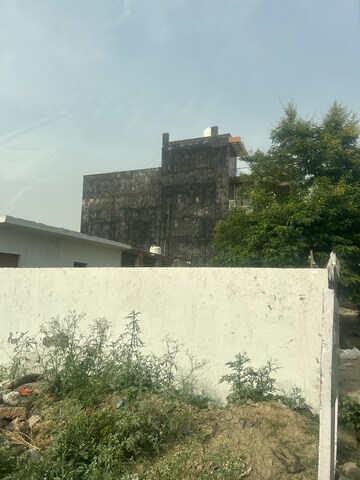  Plot For Sale in Sector 105
