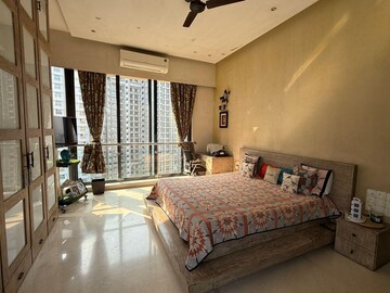 Room in 4 BHK Apartment at Kalpataru Horizon, Worli – for Sale