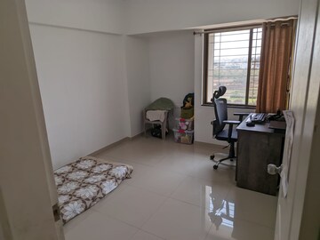 Room in 2 BHK Apartment at ARV Royale, Hadapsar – for Sale
