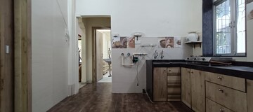 Kitchen in 1.5 BHK Apartment at Matunga East – for Rent