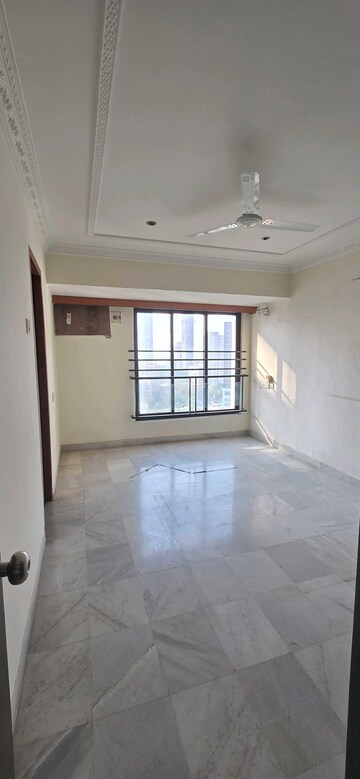 Room in 3 BHK Apartment at Chaitanya Tower, Prabhadevi – for Sale