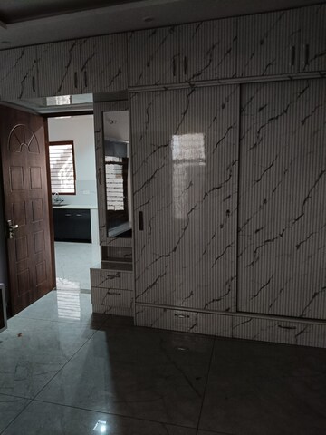 Room in 3 BHK Builder Floor at Dhakoli Village – for Rent