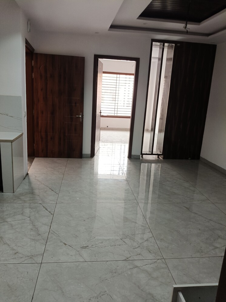 Room, dhakoli 3 Bedroom 2000 Sq.Ft. Builder Floor In Dhakoli Zirakpur 8517583