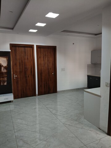 Room in 3 BHK Builder Floor at Dhakoli Village – for Rent