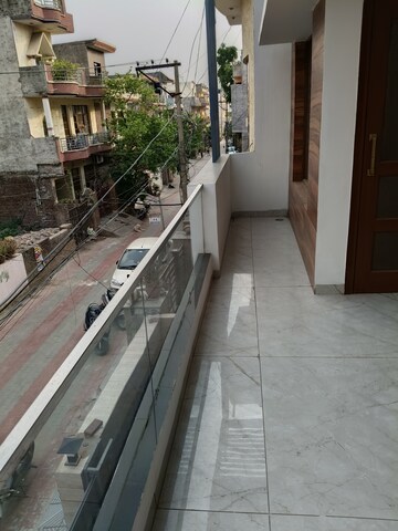  3 BHK Builder Floor at Dhakoli Village – for Rent