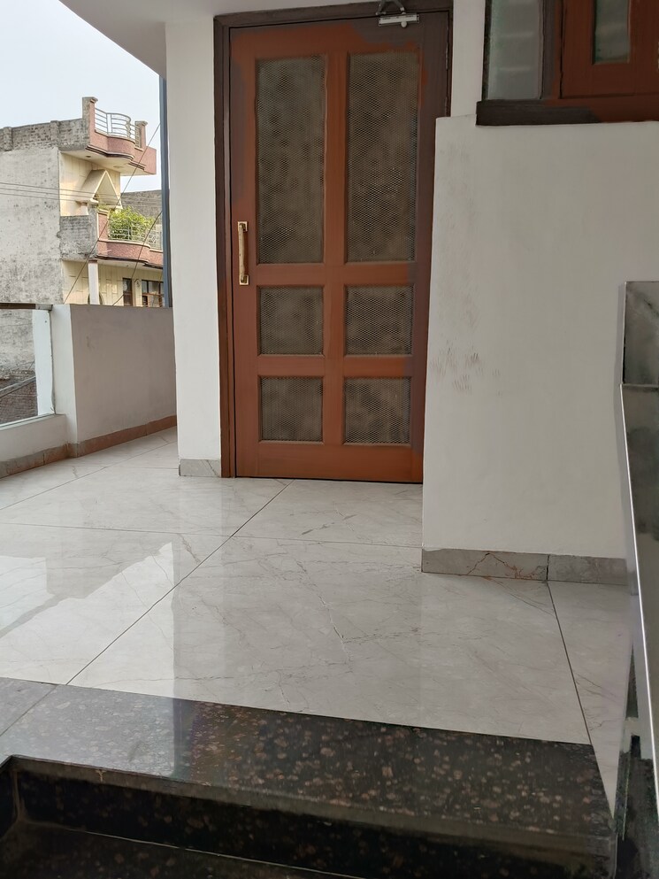 Room, dhakoli 3 Bedroom 2000 Sq.Ft. Builder Floor In Dhakoli Zirakpur 8517583