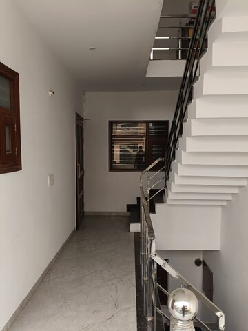  3 BHK Builder Floor at Dhakoli Village – for Rent