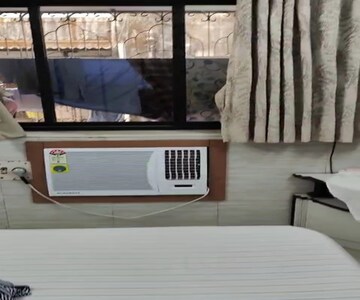 Bedroom in 1 BHK Apartment at Dadar East – for Rent