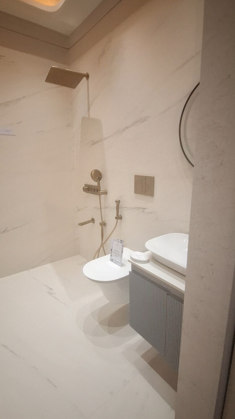 Bathroom, lokhandwala complex 3 Bedroom 1052 Sq.Ft. Apartment In Lokhandwala Complex Mumbai 8517623