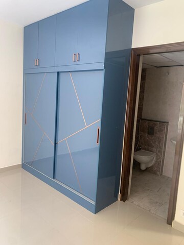 Room in 4 BHK Apartment at Unishire Esplanade, Thanisandra Main Road – for Sale