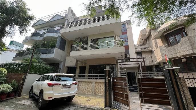 3 BHK Builder Floor For Sale in DLF Atria