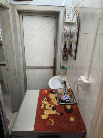 Attached Bathroom in 1.5 BHK Apartment at Vakola – for Sale