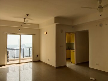 Room in 3 BHK Apartment at Moti Nagar – for Sale