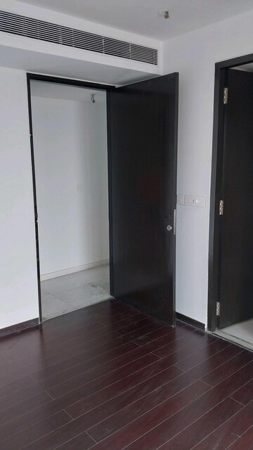 Room in 4 BHK Apartment at Lodha Evoq, Wadala – for Sale