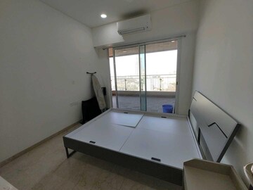 Room in 3 BHK Apartment at Lokhandwala Minerva Mahalaxmi, Mahalaxmi – for Sale