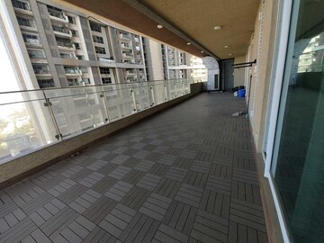 Balcony in 3 BHK Apartment at Lokhandwala Minerva Mahalaxmi, Mahalaxmi – for Sale