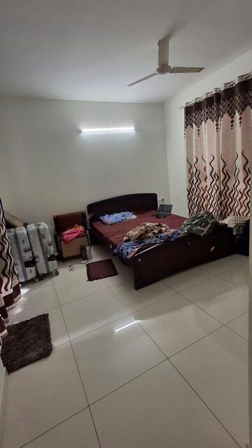 Room in 1 BHK Apartment at Prestige Jindal City, Bagalakunte – for Sale