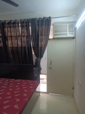 Room in 2 BHK Apartment at Breez Global Heights, Sohna Sector 33 – for Rent