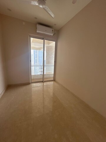 Room in 3 BHK Apartment at Indiabulls Sky Forest, Lower Parel – for Sale