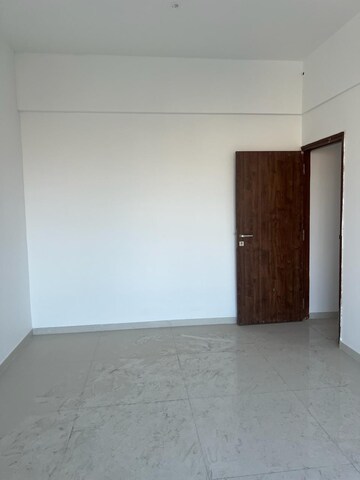 2 BHK Apartment For Rent in Lotus Sky Garden, Malad West