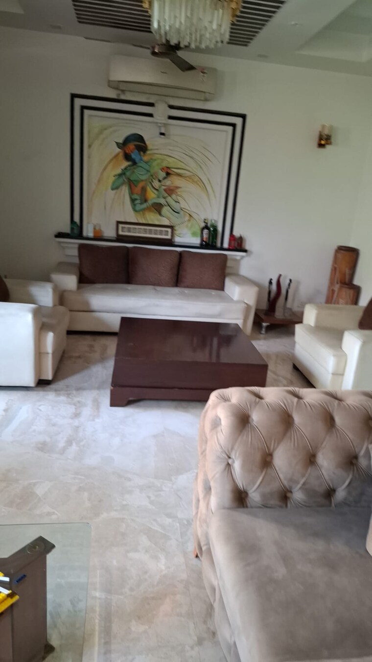 Living Room, rwa-apartments 6+ Bedroom 250 Sq.Yd. Independent House In Sector 31 Noida 8517916