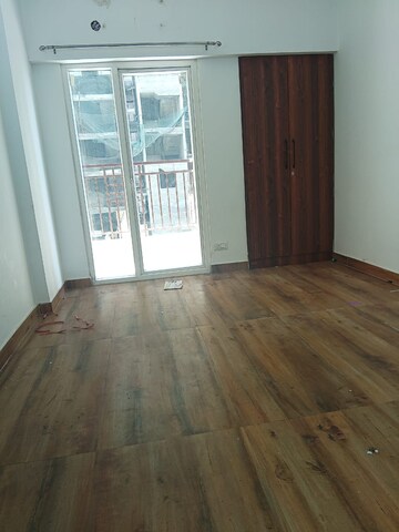 Room in 3 BHK Apartment at Ace Divino, Sector 1 Greater Noida – for Rent