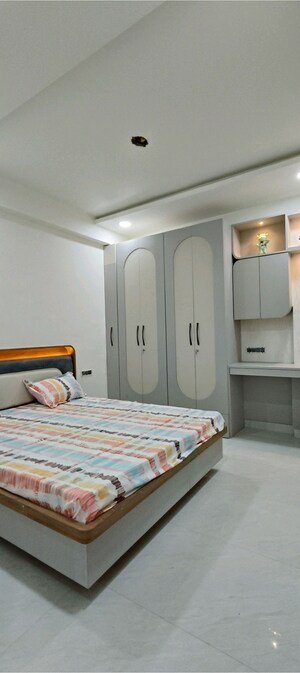 Room in 3 BHK Apartment at Mansarovar Extension – for Sale