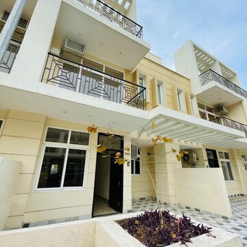 3.5 BHK Villa – Exterior View View at Amrapali Dream Valley, Amrapali Dream Valley - for Rent