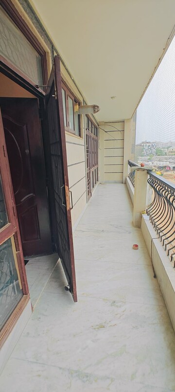  3 BHK Builder Floor at SS Mayfield Gardens, Sector 51 – for Rent