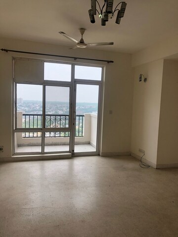 2 BHK Apartment For Rent in DLF Regency Park I, Dlf Phase iv