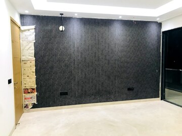 Room in 4 BHK Builder Floor at Sector 43 – for Sale