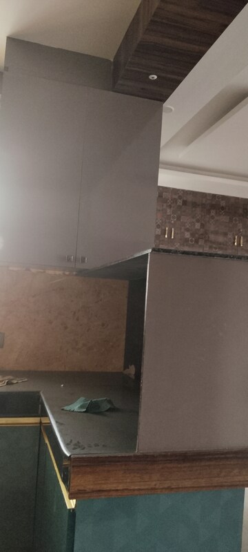  3 BHK Apartment at Piyush Heights, Sector 89 – for Rent