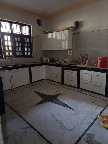 Kitchen in 2 BHK Builder Floor at Sector 28 – for Rent