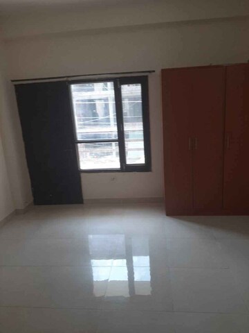  2 BHK Builder Floor at Sector 9 – for Rent