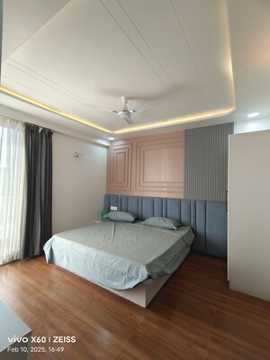 Room in 3 BHK Apartment at Mansarovar Extension – for Sale