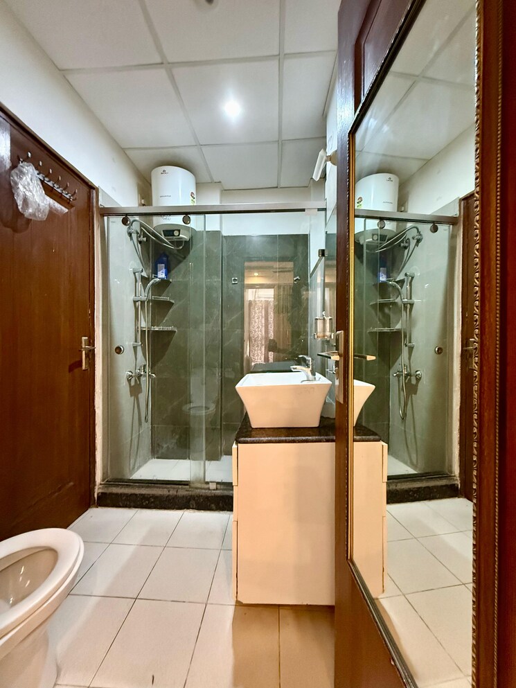 Attached Bathroom, sushma-crescent 3 Bedroom 1660 Sq.Ft. Apartment In Dhakoli Zirakpur 8518133