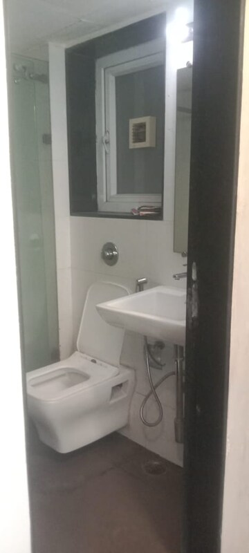 Attached Bathroom in 3 BHK Apartment at Seawoods Estates Nri Complex, Seawoods Sector 58 – for Rent