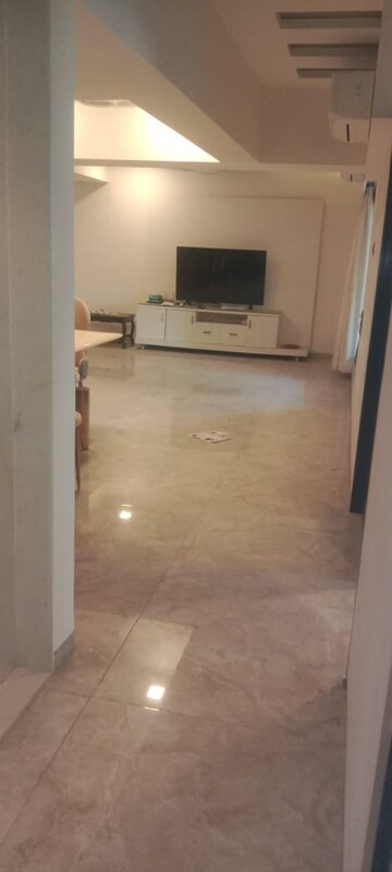 Room in 3 BHK Apartment at Seawoods Estates Nri Complex, Seawoods Sector 58 – for Rent