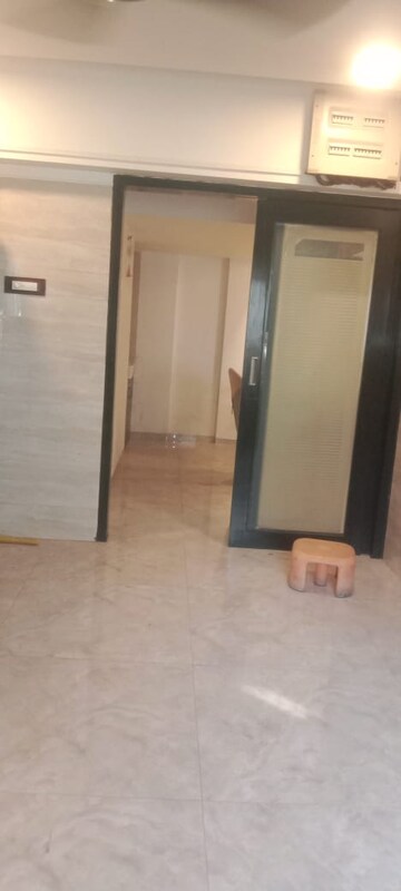 Room in 3 BHK Apartment at Seawoods Estates Nri Complex, Seawoods Sector 58 – for Rent