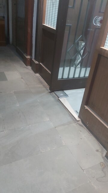 Building Lobby in  Office Space at Mayur Vihar Phase 1 Extension – for Rent